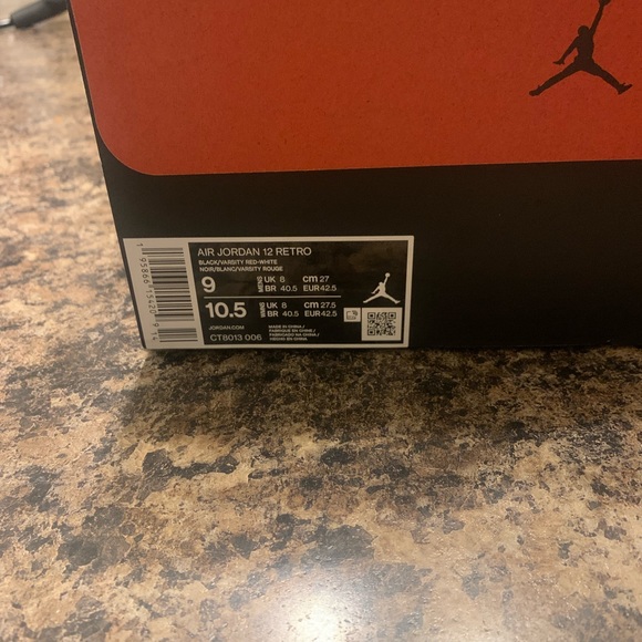 Air Jordan 12 Retro Playoffs (2022) - Picture 7 of 9